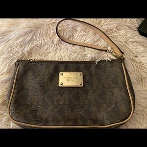 Michael Kors wristlet